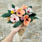 Fleur en laine coquelicot